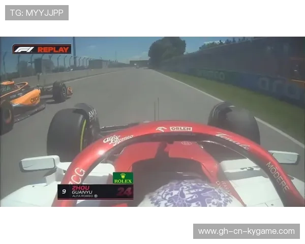 周冠宇超车模拟动作极果断